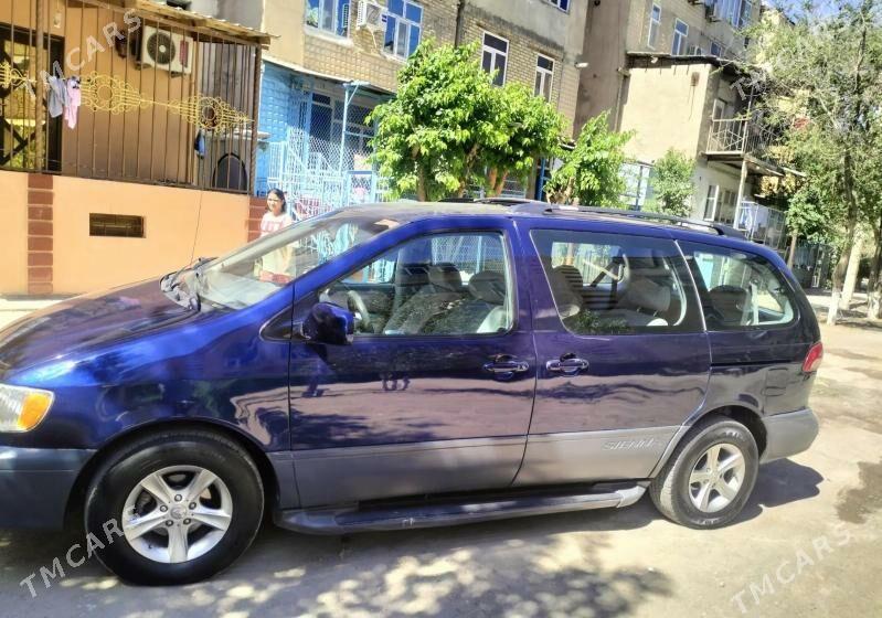 Toyota Sienna 2001 - 170 000 TMT - Köneürgenç - img 5