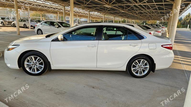 Toyota Camry 2017 - 257 300 TMT - Кëши - img 3