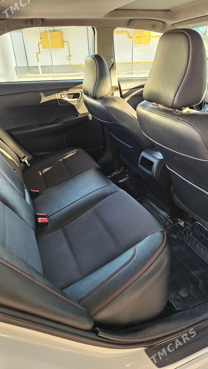 Toyota Camry 2017 - 257 300 TMT - Кëши - img 5