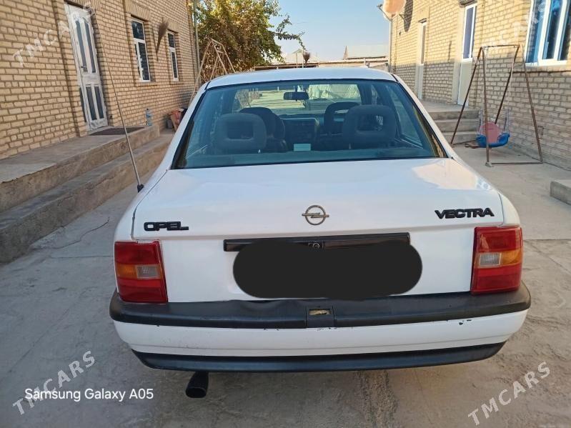Opel Vectra 1992 - 25 000 TMT - Mary - img 2