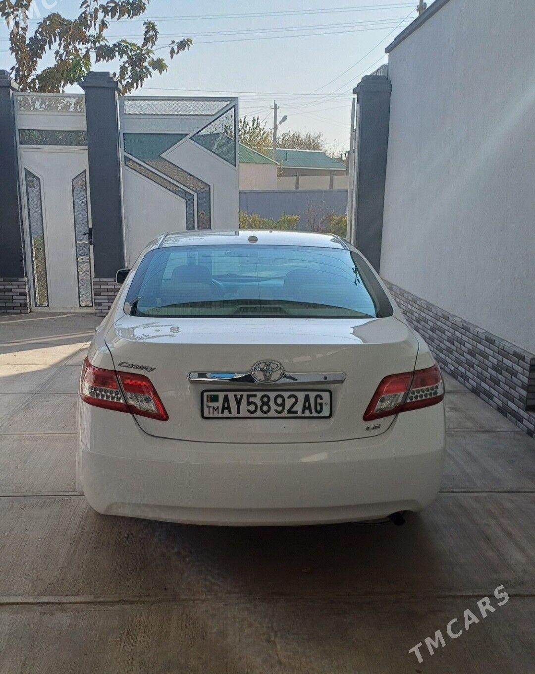 Toyota Camry 2010 - 230 000 TMT - Ашхабад - img 2