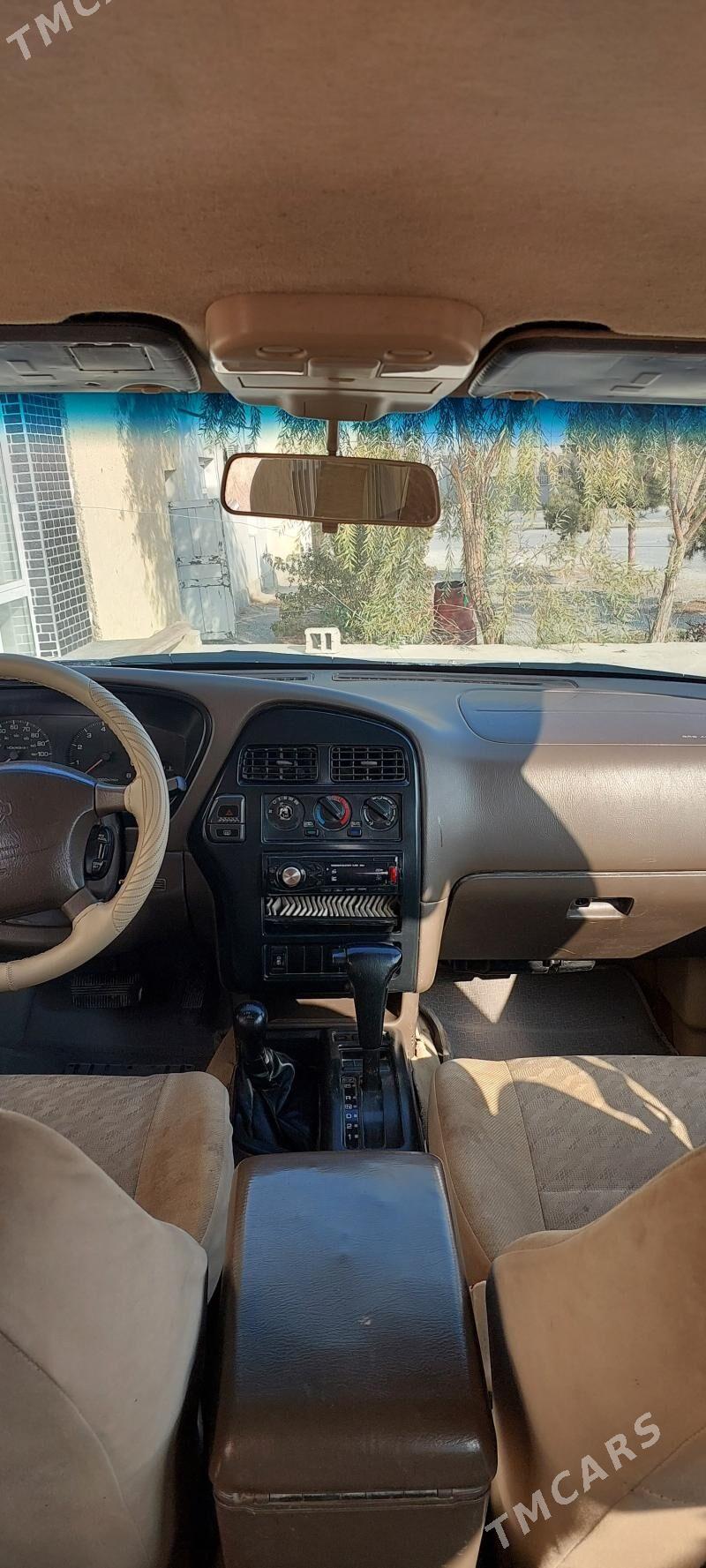 Nissan Pathfinder 1997 - 50 000 TMT - Бахарден - img 1