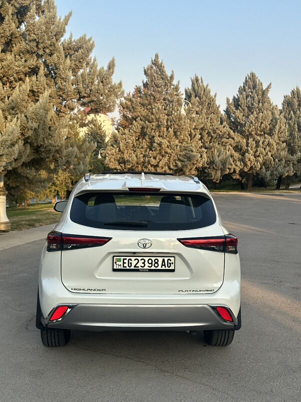 Toyota Highlander 2021 - 495 000 TMT - Ашхабад - img 2