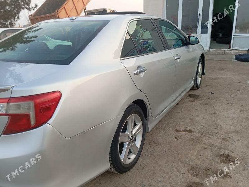 Toyota Camry 2012 - 250 000 TMT - Дянев - img 5