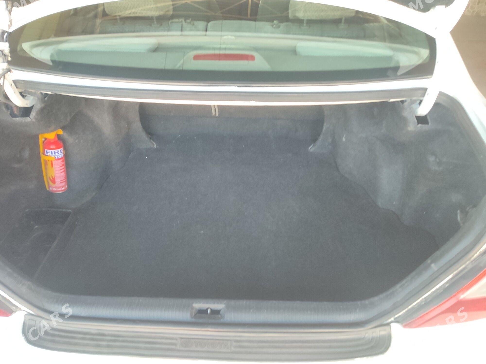 Toyota Camry 2003 - 150 000 TMT - Мары - img 8