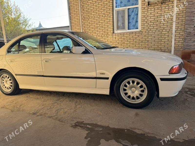 BMW 528 1998 - 97 000 TMT - Mary - img 3