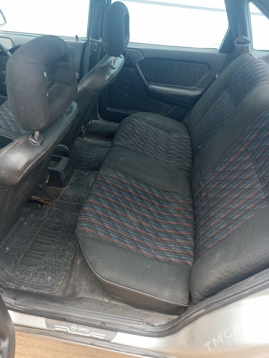 Opel Vectra 1994 - 44 000 TMT - Шабатский этрап - img 2