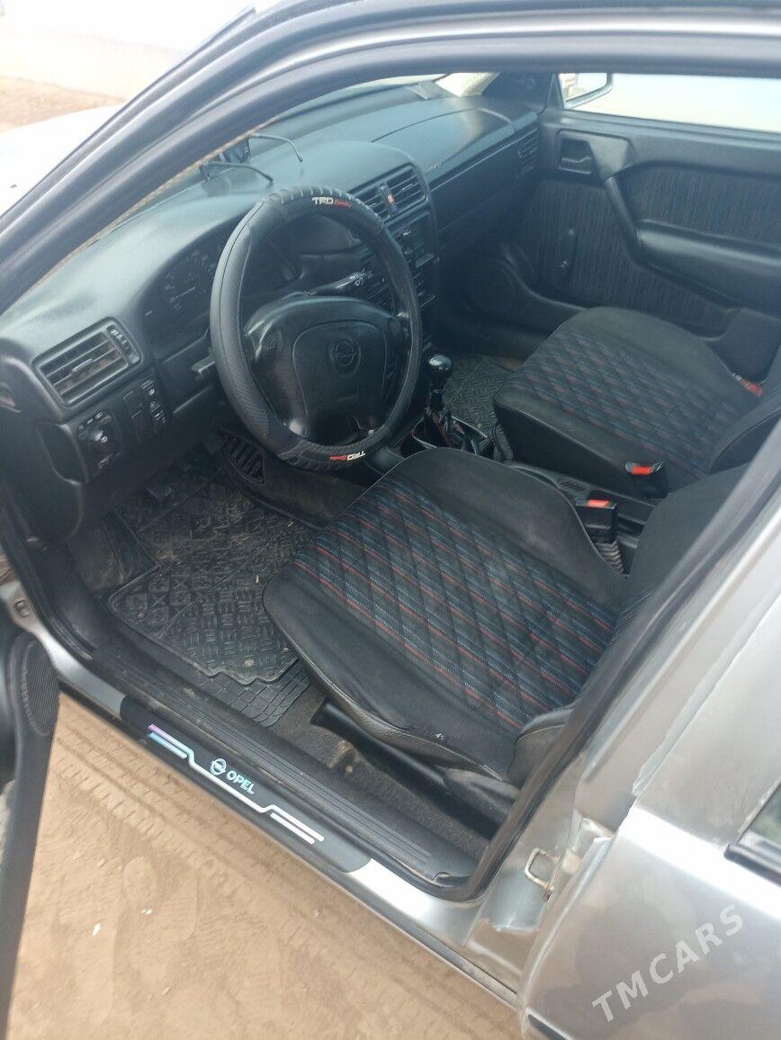 Opel Vectra 1994 - 44 000 TMT - Шабатский этрап - img 3