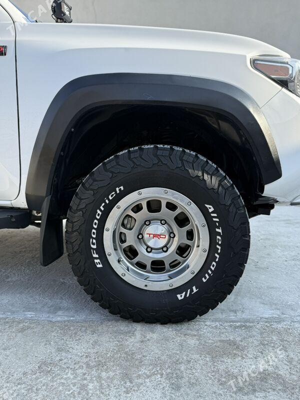 Toyota Tacoma 2019 - 375 000 TMT - Ашхабад - img 4