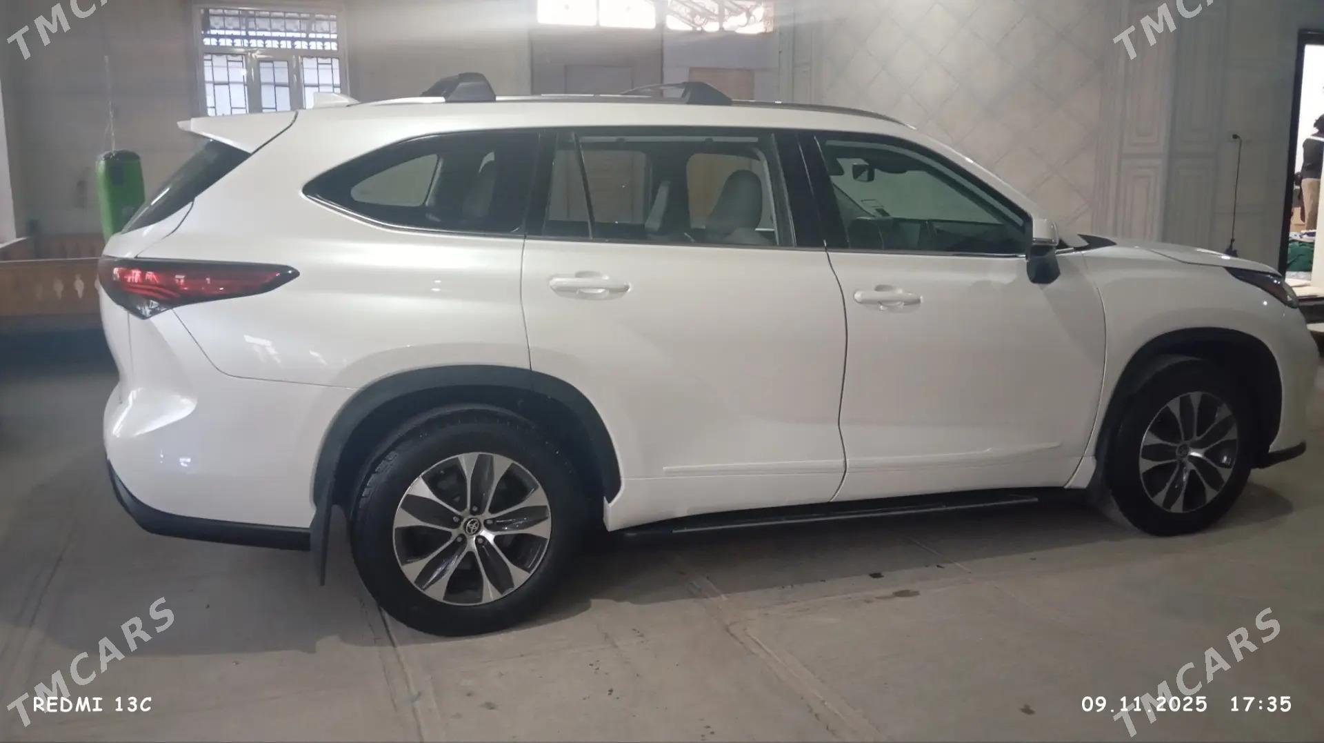 Toyota Highlander 2021 - 570 000 TMT - Дянев - img 3