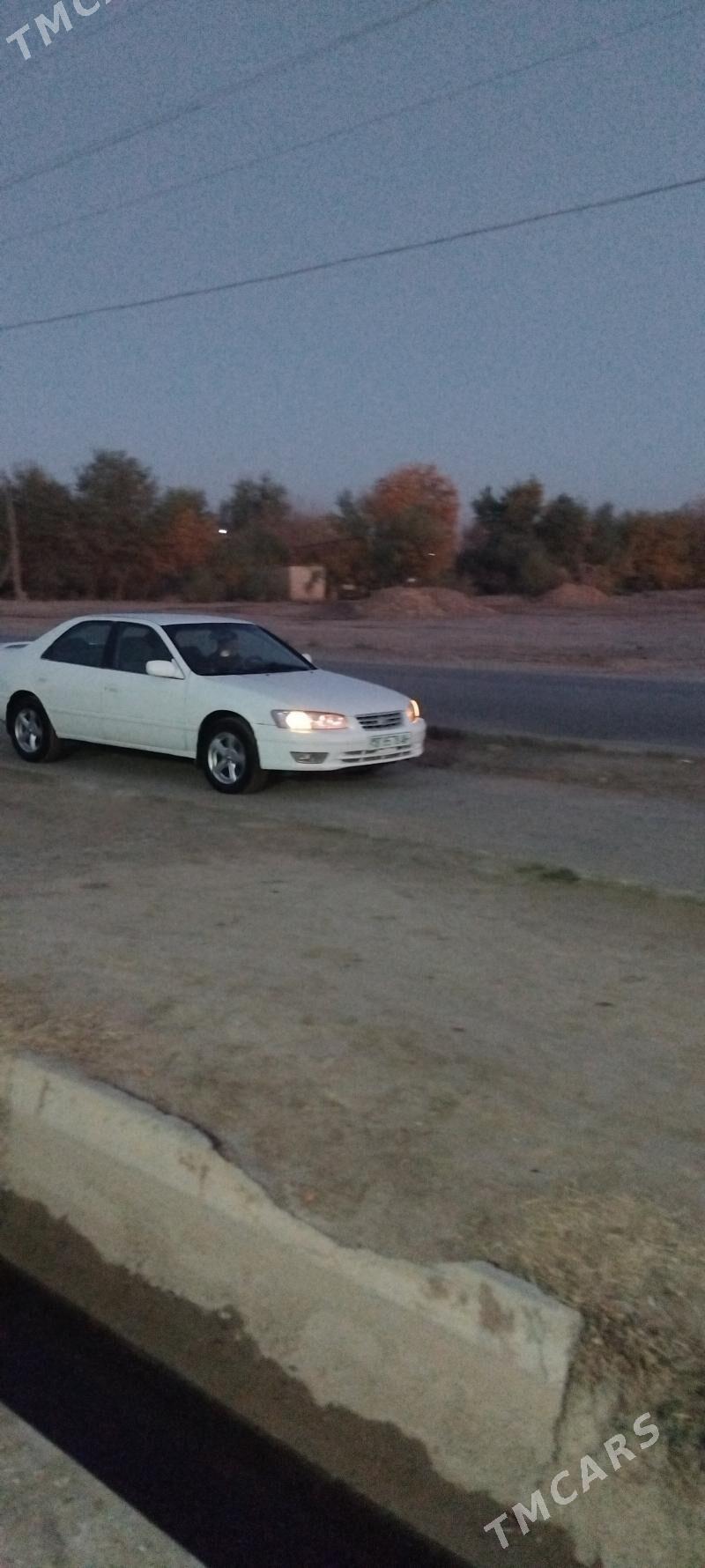 Toyota Camry 2001 - 130 000 TMT - Бабадайхан - img 3