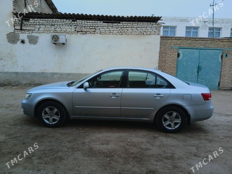Hyundai Sonata 2006 - 170 000 TMT - Daşoguz - img 4
