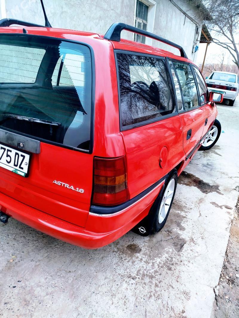 Opel Astra 1993 - 50 000 TMT - Гурбансолтан Едже - img 2