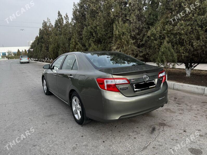 Toyota Camry 2012 - 200 000 TMT - Дашогуз - img 4