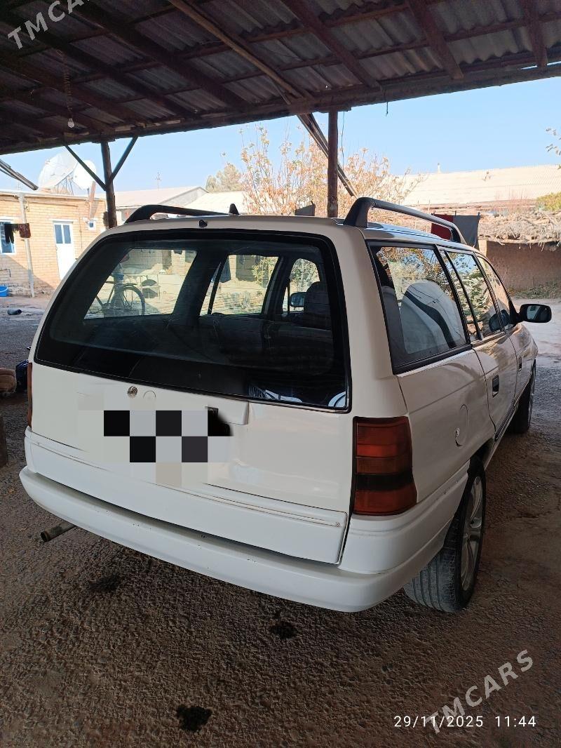 Opel Astra 1992 - 45 000 TMT - Халач - img 3