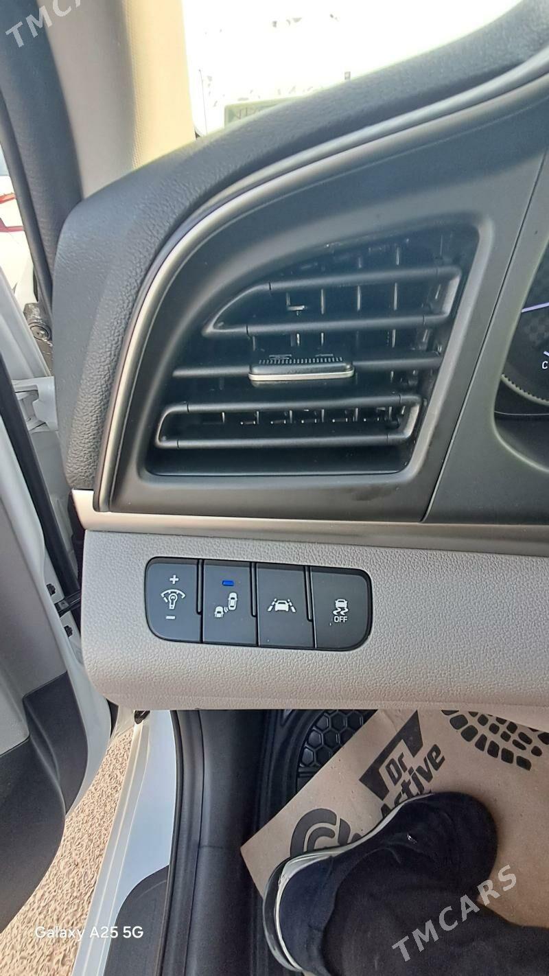 Hyundai Elantra 2020 - 230 000 TMT - Ашхабад - img 4