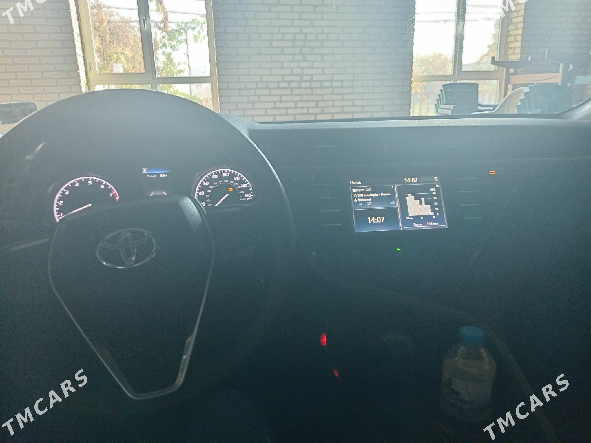 Toyota Camry 2020 - 340 000 TMT - Чарджоу - img 3