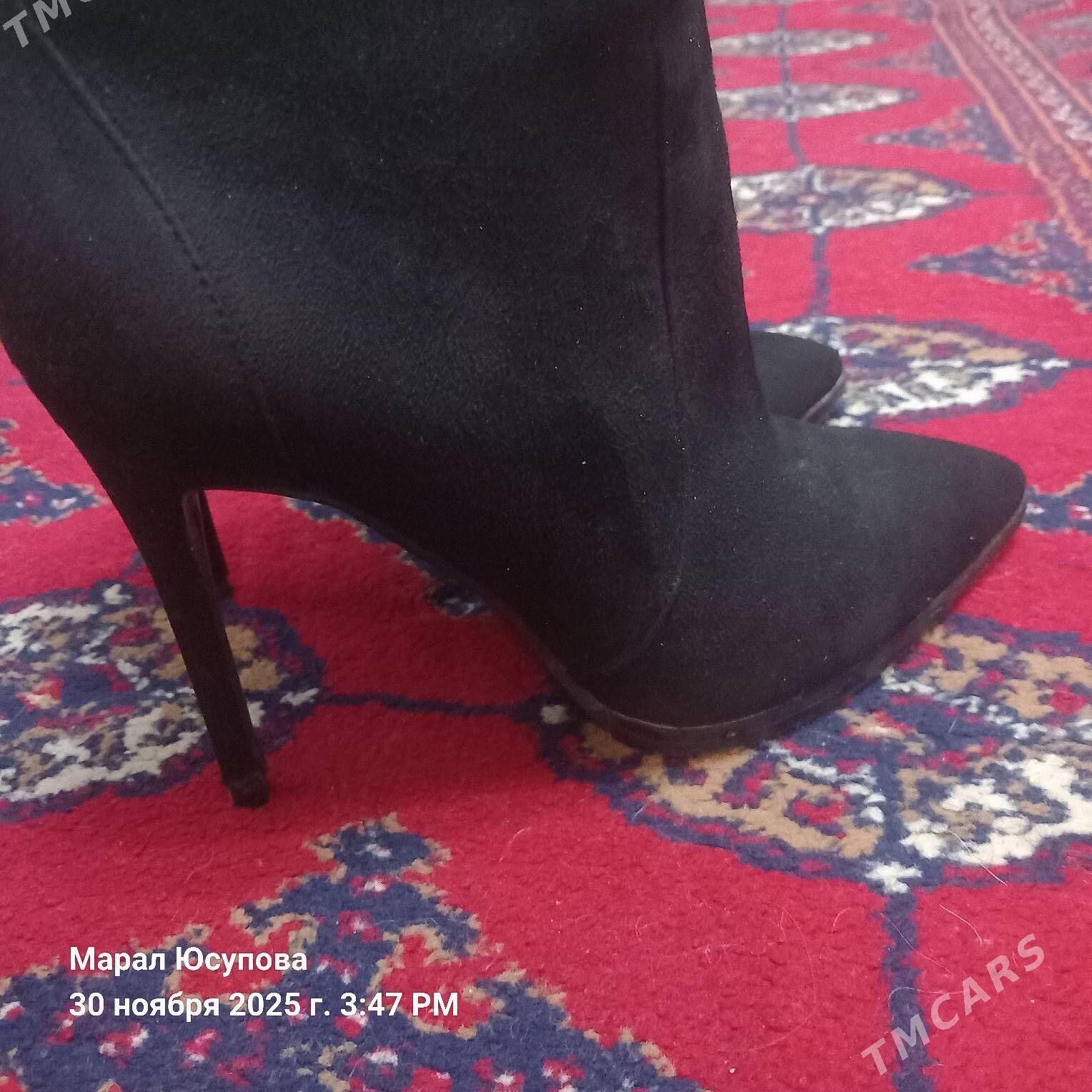 сапожки на шпильках - Дашогуз - img 1