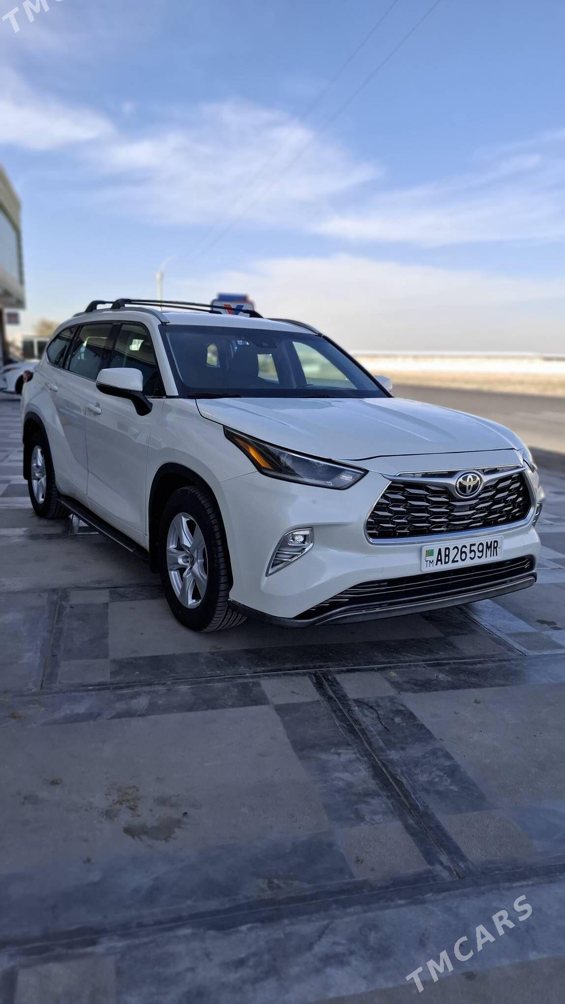 Toyota Highlander 2021 - 450 000 TMT - Мары - img 2