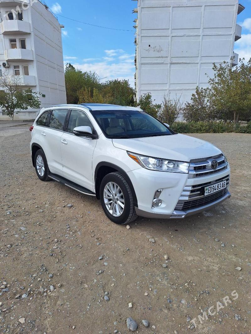 Toyota Highlander 2018 - 520 000 TMT - Ашхабад - img 2