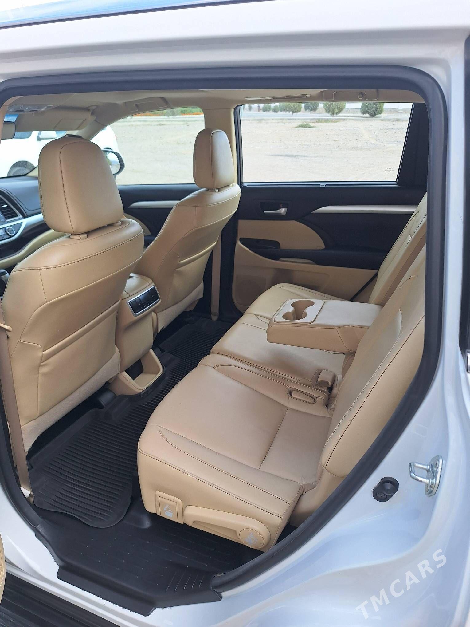 Toyota Highlander 2018 - 520 000 TMT - Ашхабад - img 6