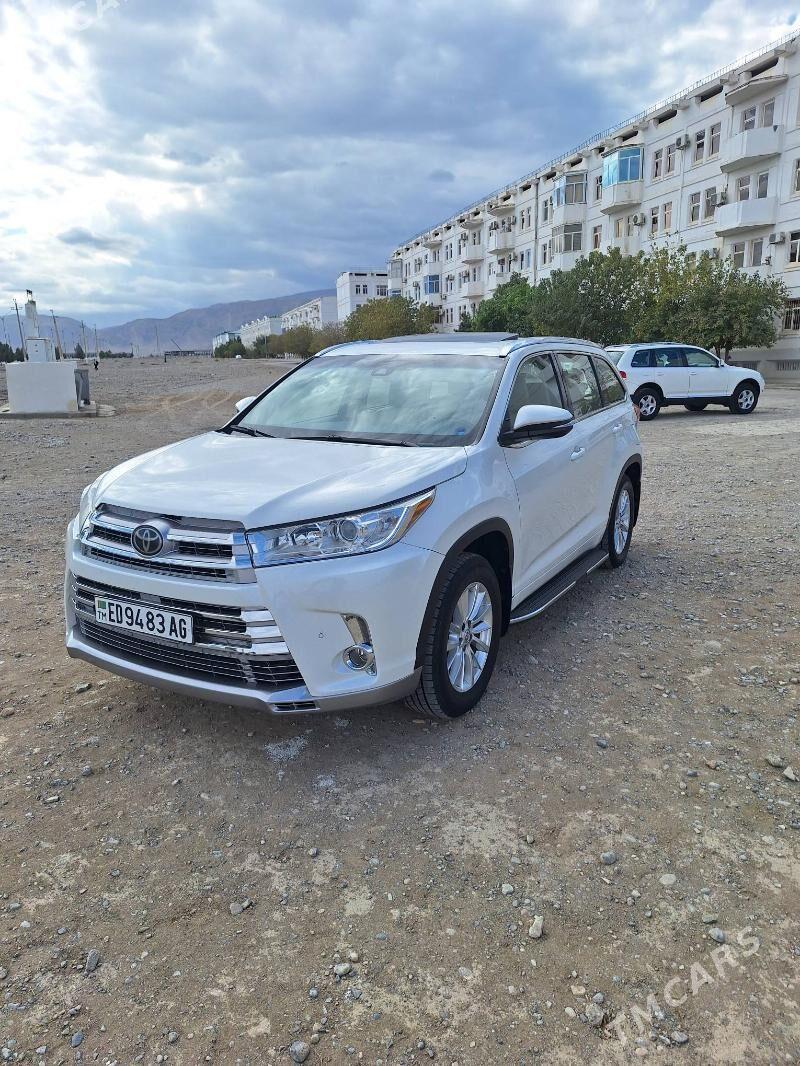 Toyota Highlander 2018 - 520 000 TMT - Ашхабад - img 1