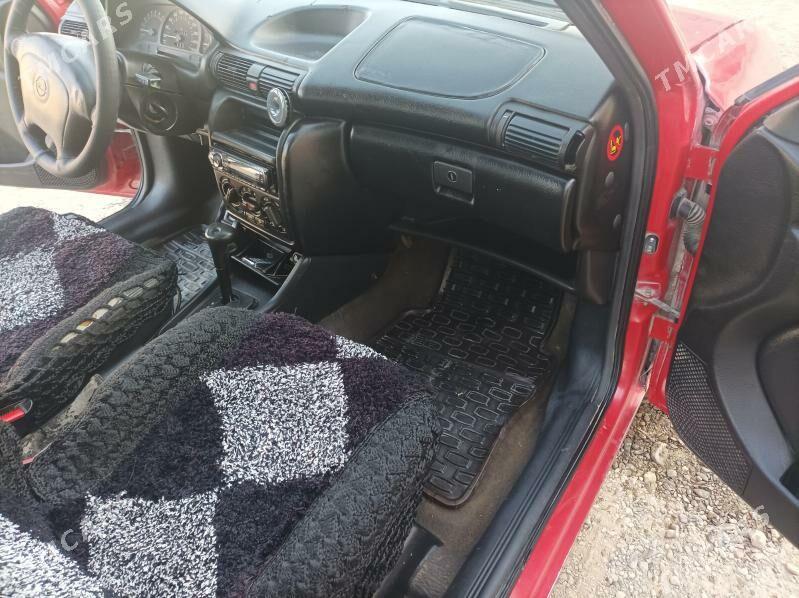 Opel Astra 1996 - 47 000 TMT - Бахарден - img 7