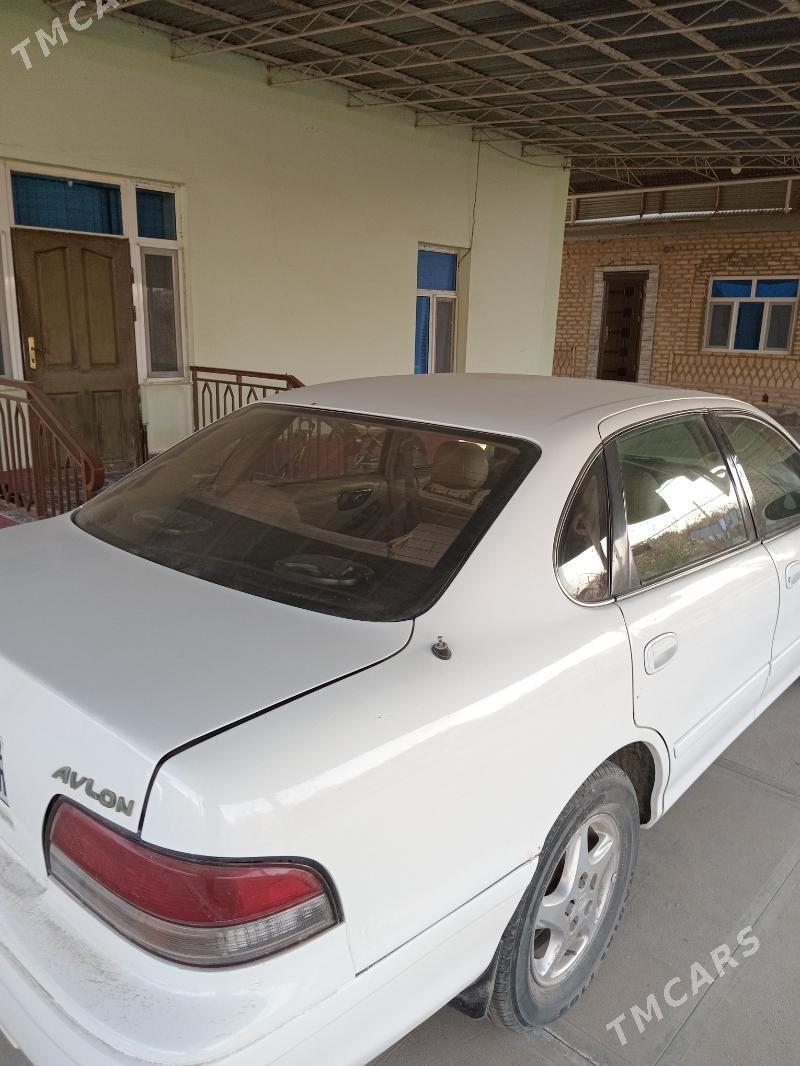 Toyota Avalon 1996 - 130 000 TMT - Мары - img 3