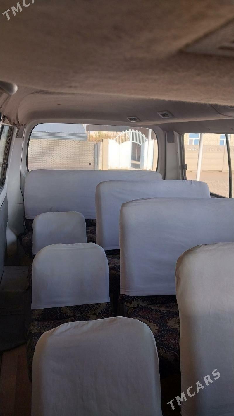 Nissan Urvan 2005 - 135 000 TMT - Sakarçäge - img 5