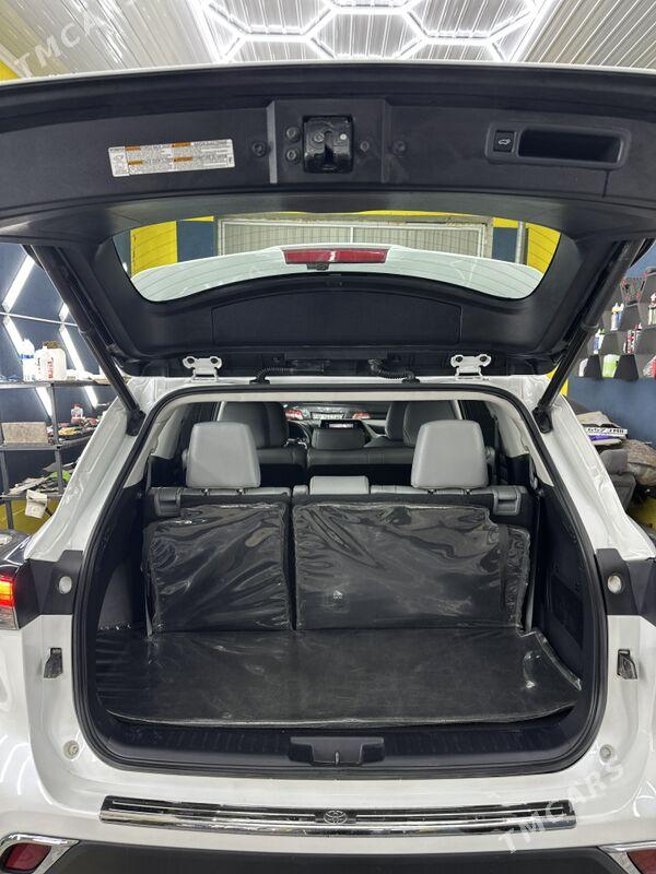 Toyota Highlander 2021 - 540 000 TMT - Мары - img 9