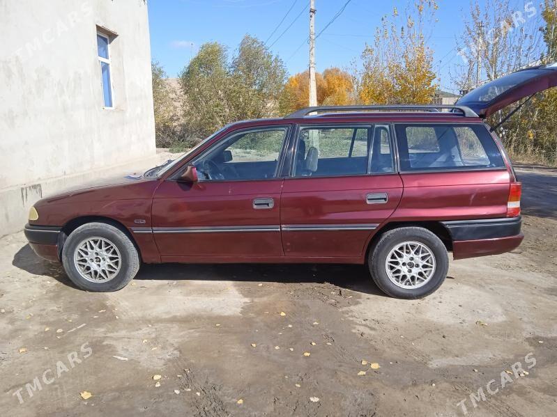Opel Astra 1993 - 46 000 TMT - Губадаг - img 6