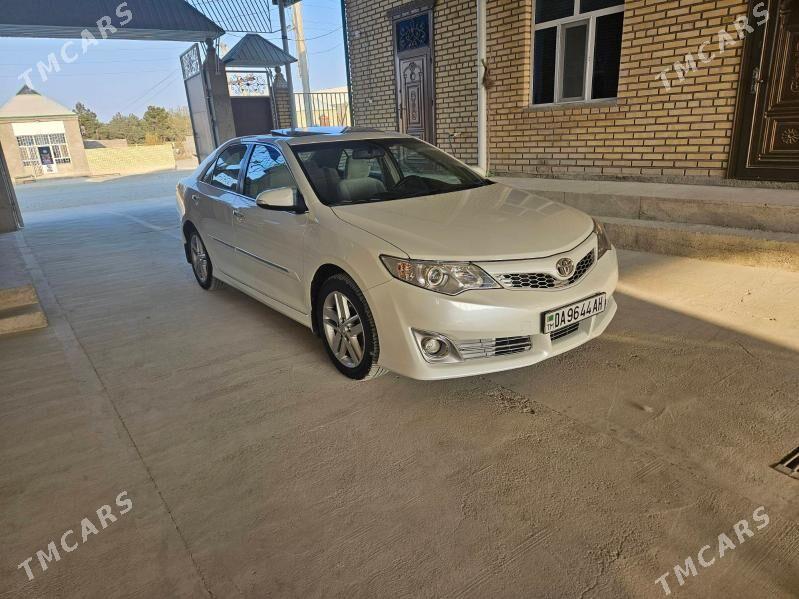 Toyota Camry 2012 - 280 000 TMT - Бахарден - img 3