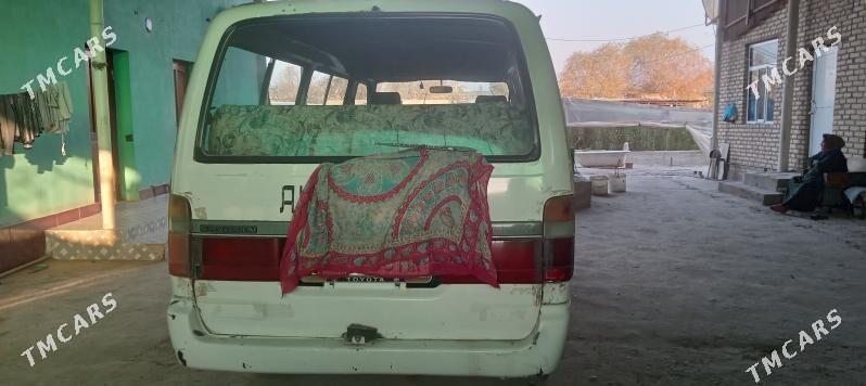 Toyota Hiace 2001 - 90 000 TMT - Мургап - img 2