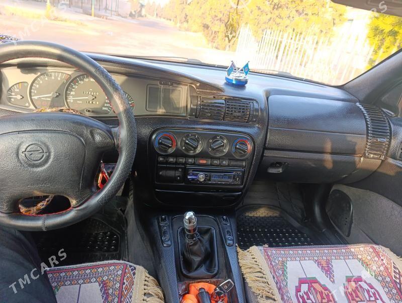 Opel Omega 1995 - 48 000 TMT - Дашогуз - img 6