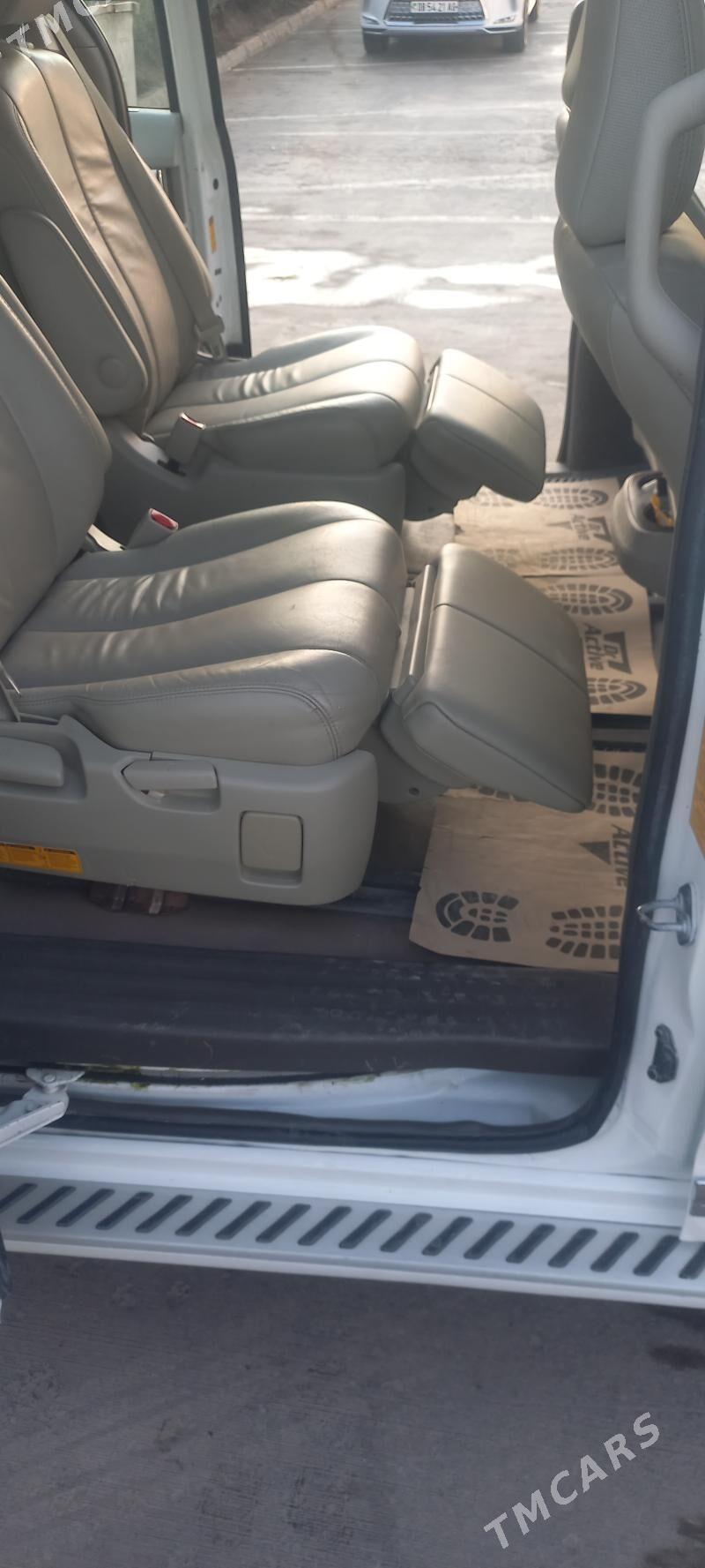 Toyota Sienna 2014 - 350 000 TMT - Ашхабад - img 9