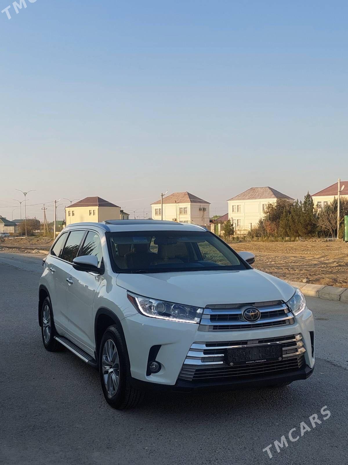 Toyota Highlander 2015 - 395 000 TMT - Aşgabat - img 2