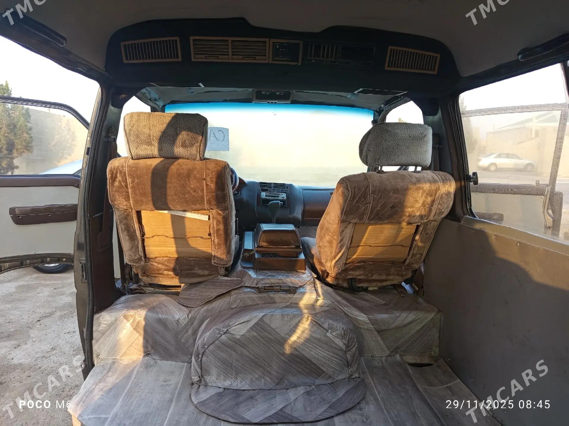 Toyota Hiace 1989 - 70 000 TMT - Farap - img 2