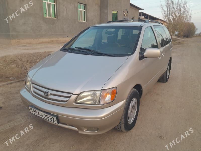 Toyota Sienna 2001 - 135 000 TMT - Дашогуз - img 1