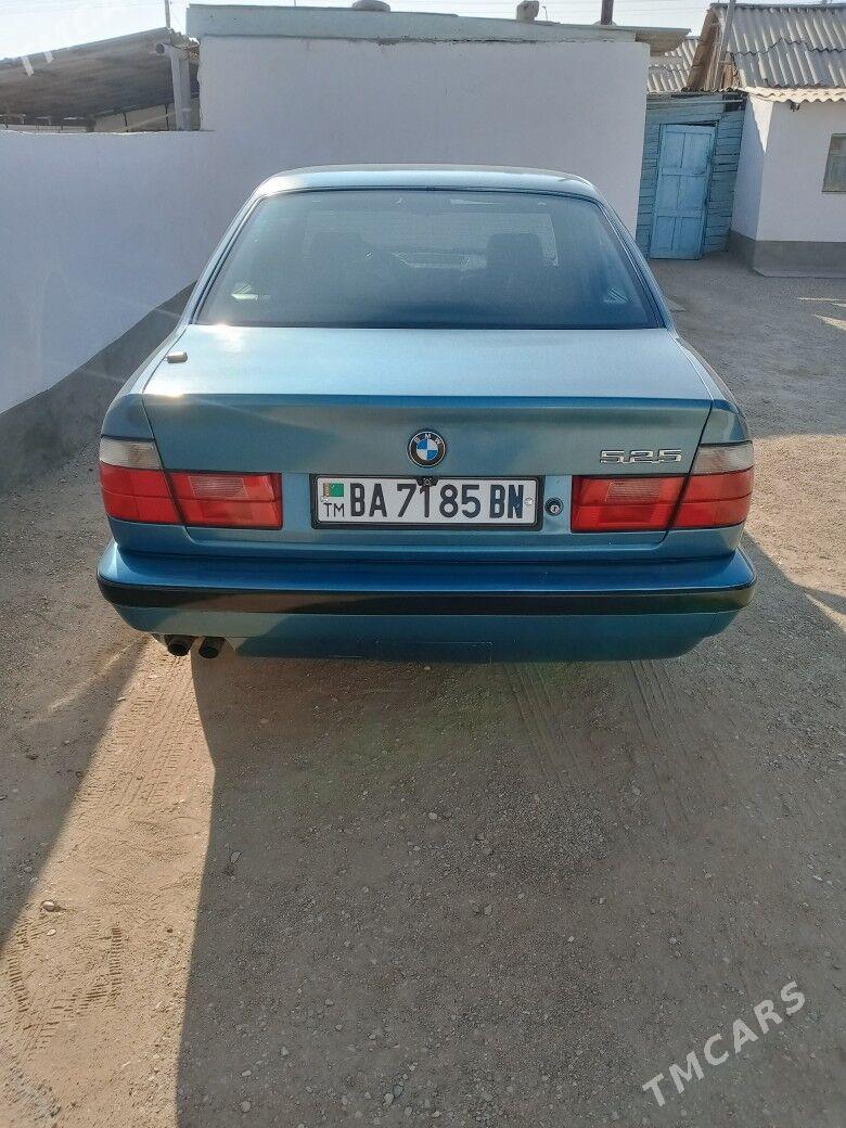 BMW E34 1994 - 65 000 TMT - Балканабат - img 2