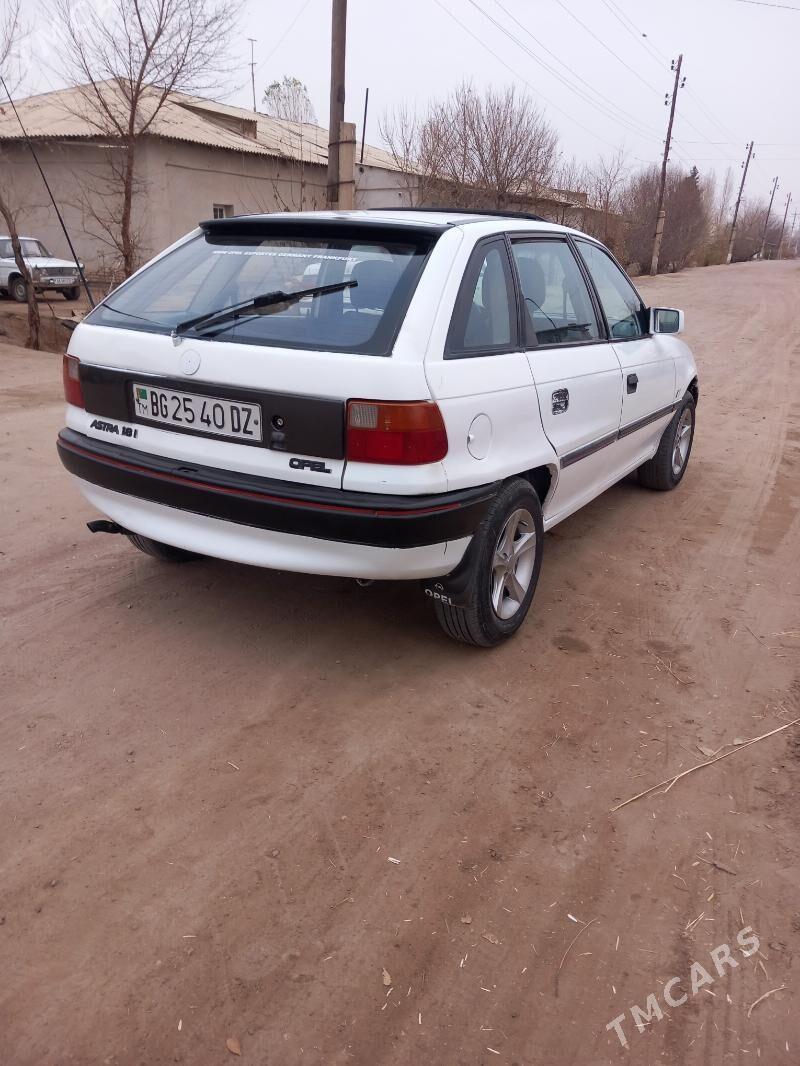 Opel Astra 1994 - 55 000 TMT - Губадаг - img 3