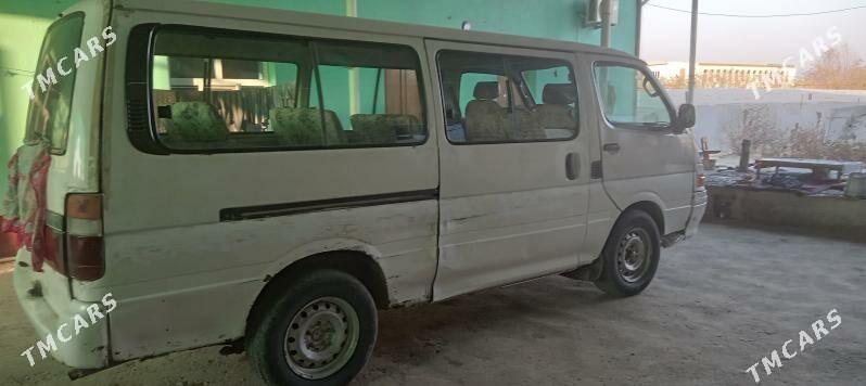 Toyota Hiace 2001 - 90 000 TMT - Мургап - img 3