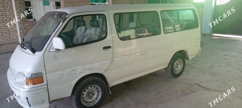 Toyota Hiace 2001 - 90 000 TMT - Мургап - img 4