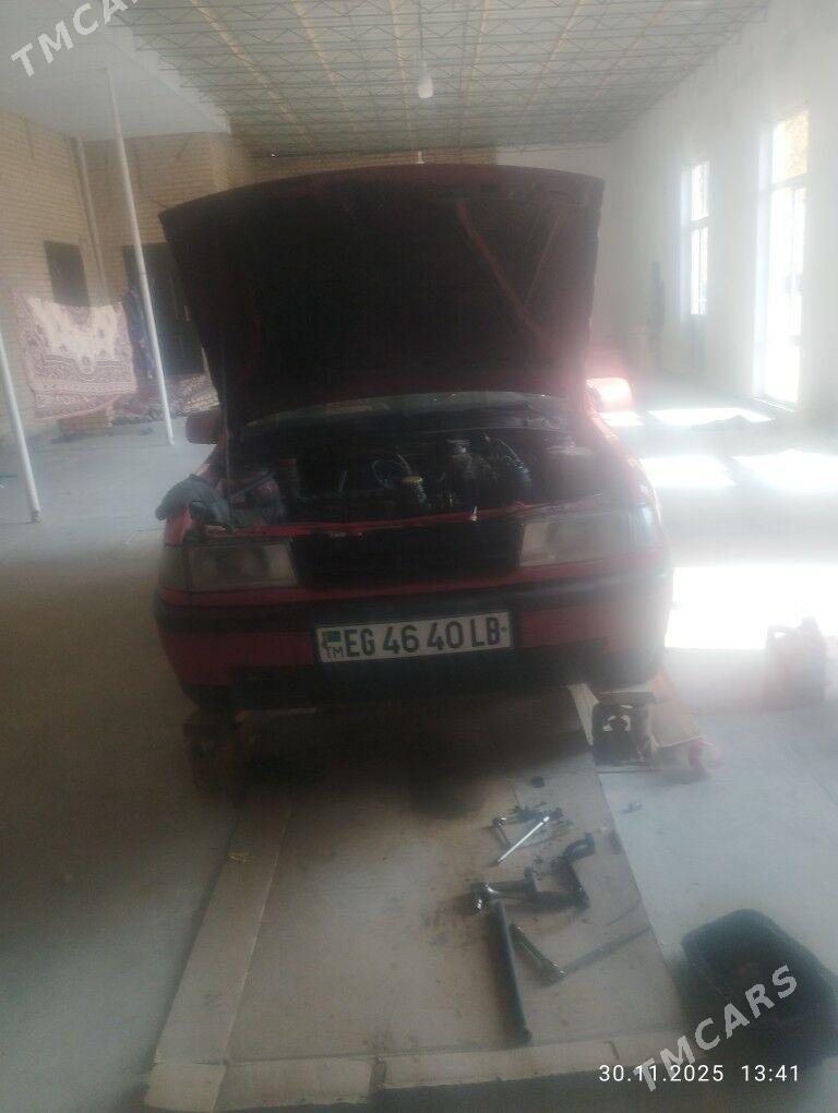 Opel Vectra 1990 - 30 000 TMT - Дянев - img 10