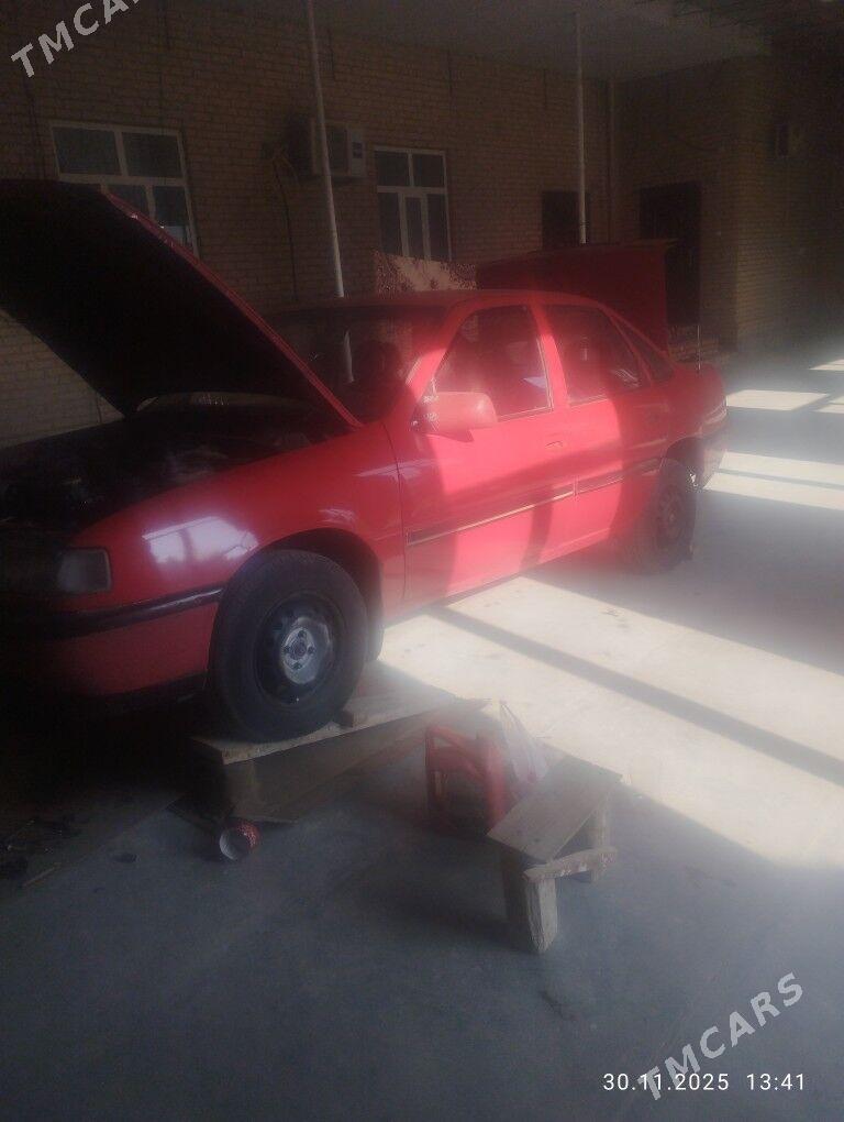 Opel Vectra 1990 - 30 000 TMT - Дянев - img 9