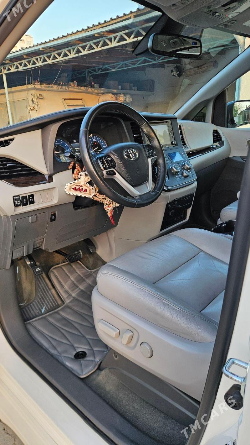 Toyota Sienna 2018 - 443 000 TMT - Ашхабад - img 8