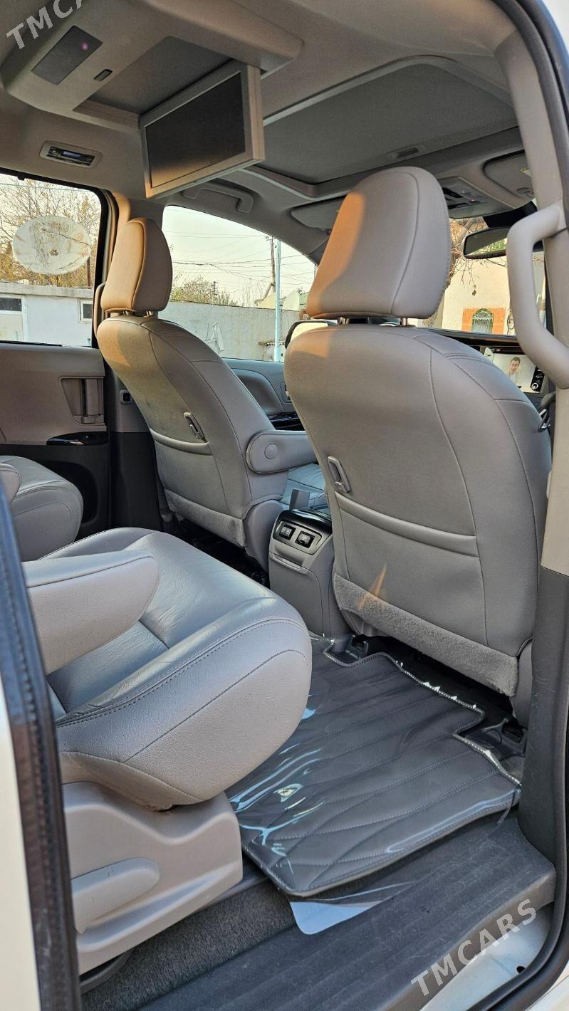 Toyota Sienna 2018 - 443 000 TMT - Ашхабад - img 9