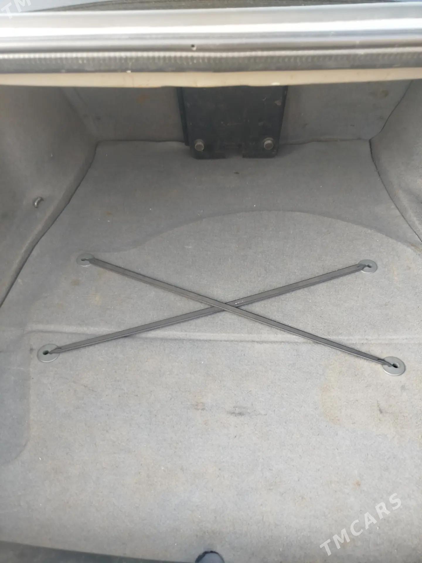 BMW E39 1996 - 100 000 TMT - Балканабат - img 6