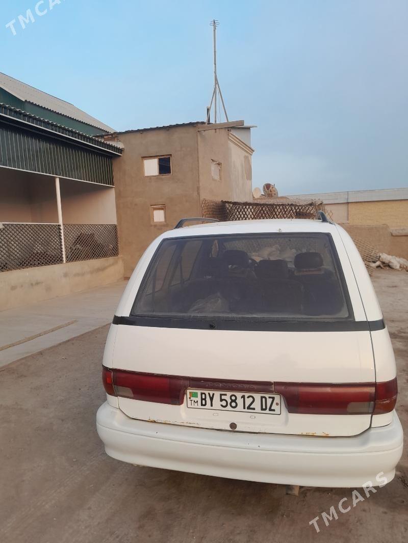 Toyota Previa 1996 - 50 000 TMT - Кёнеургенч - img 3