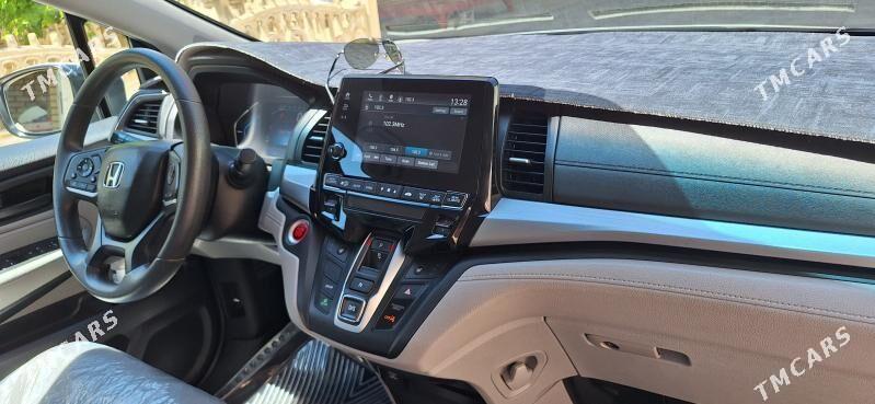 Toyota Sienna 2018 - 355 000 TMT - Мары - img 6