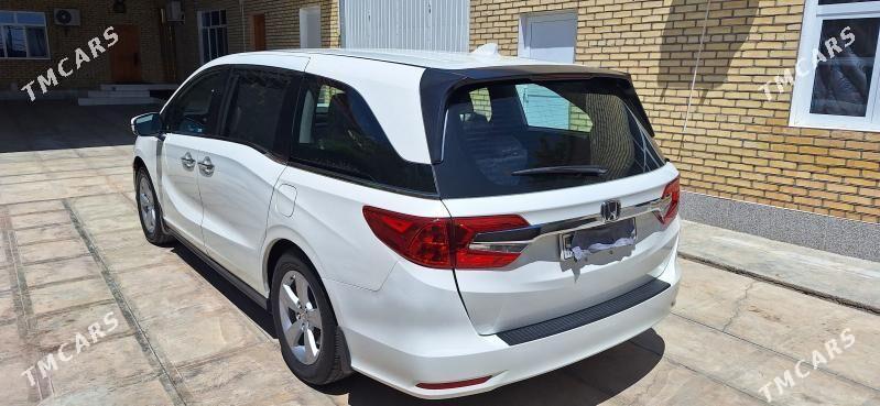 Toyota Sienna 2018 - 355 000 TMT - Мары - img 4